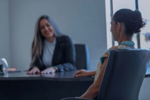 CAPS oferecem acolhimento, acompanhamento especializado e atividades terapêuticas para pessoas em sofrimento psíquico