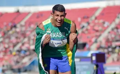 03.11.2023 - Jogos Pan-americanos Santiago 2023 - atletismo - 400m com barreiras - Matheus Lima - Foto Alexandre Loureiro/COB @alexandreloureiroimagens