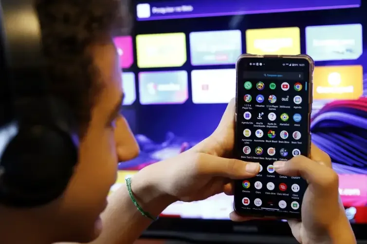 Bruno Peres/Agência Brasil Brasília (DF), 27/01/2025 - Crianças com perfil aberto em redes sociais. Ian Fernandes de Alencar. Foto: Bruno Peres/Agência Brasil